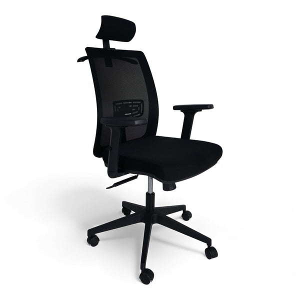 Kontorstol fra Dynamics