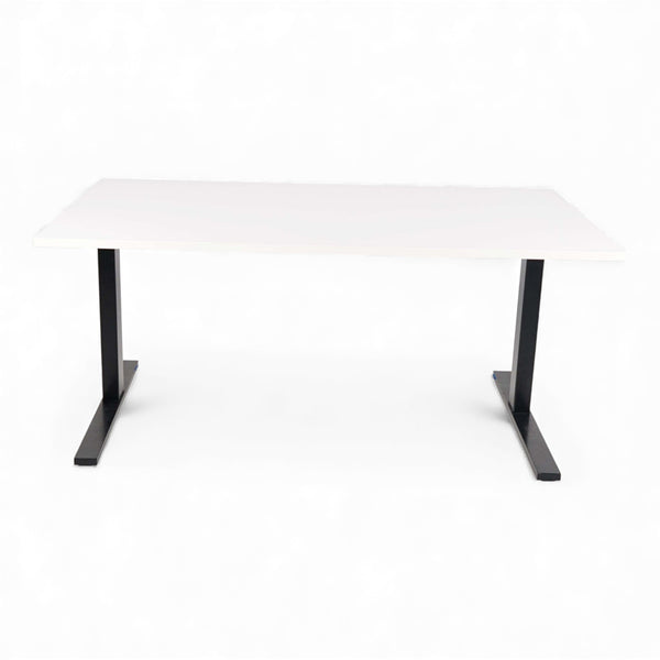 Elektrisk hev/senk skrivebord med sort understell, ny hvit laminat bordplate