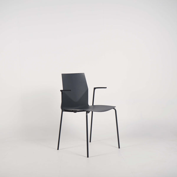 Four Cast stol med armlener - Four Design