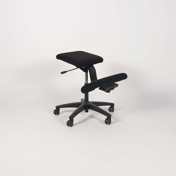 Ergonomisk, ryggløs  kontorstol fra Varier