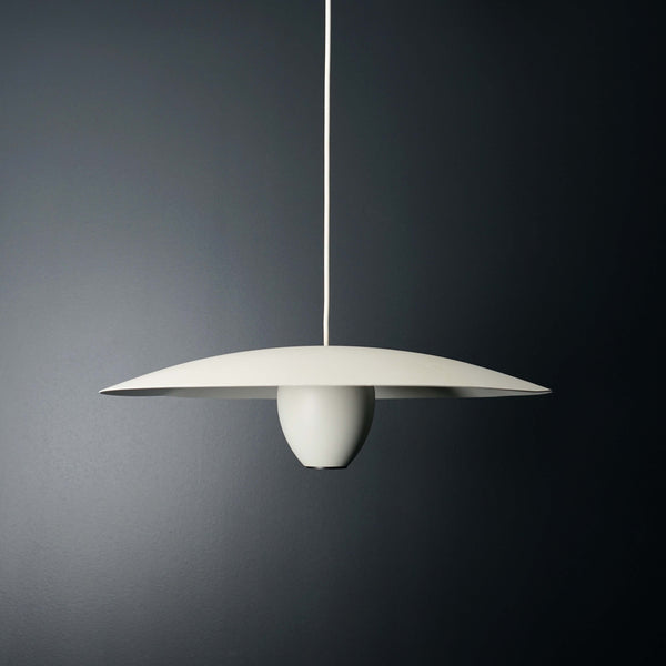 Lampen Ovo fra Davide Groppi med skjerm