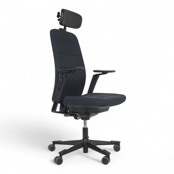 Kinnarps capella kontorstol m/armlener og nakkestøtte