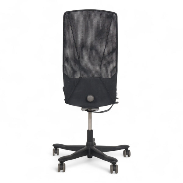 Kontorstol Kinnarps 5000 med meshrygg