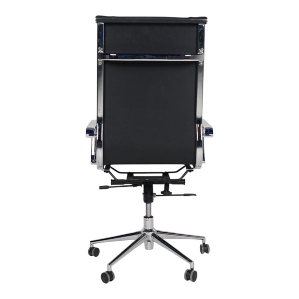 Konferansestol i sort skinn med krom detaljer m/hjul