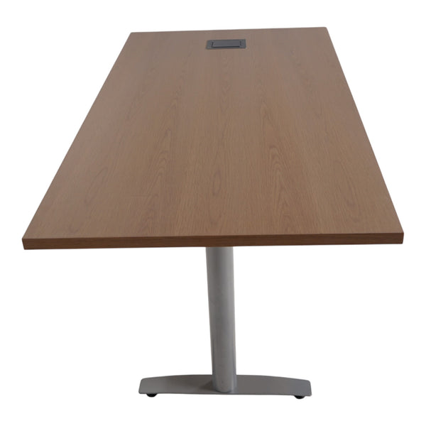 Møtebord trapes m/luke Eik