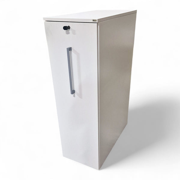 Towerskap fra kinnarps m/ventstreåpning